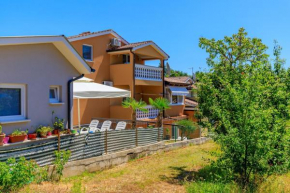 Apartments Vanessa with Shared Pool, Nova Vas